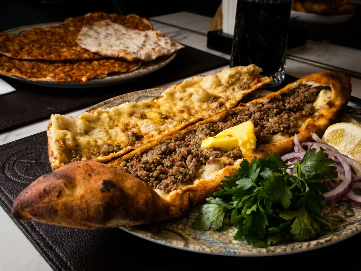 Closed Minced Pide