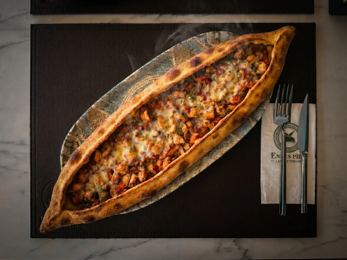 Chicken & Kashar Pide